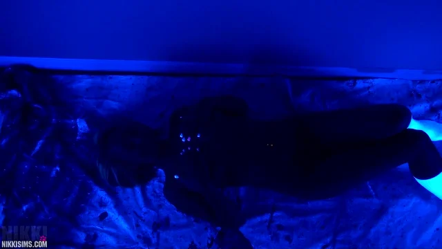 Preview of NikkiSims Black Light Painting Full XXX